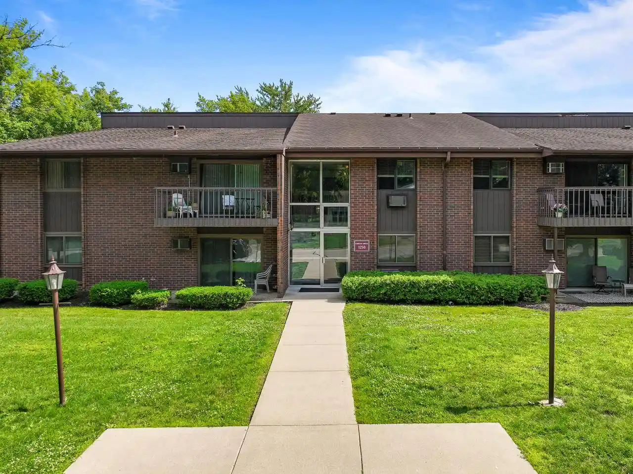 1250-wisconsin-street-street-209b-lake-geneva-wi-53147/hzid_b97cdb40