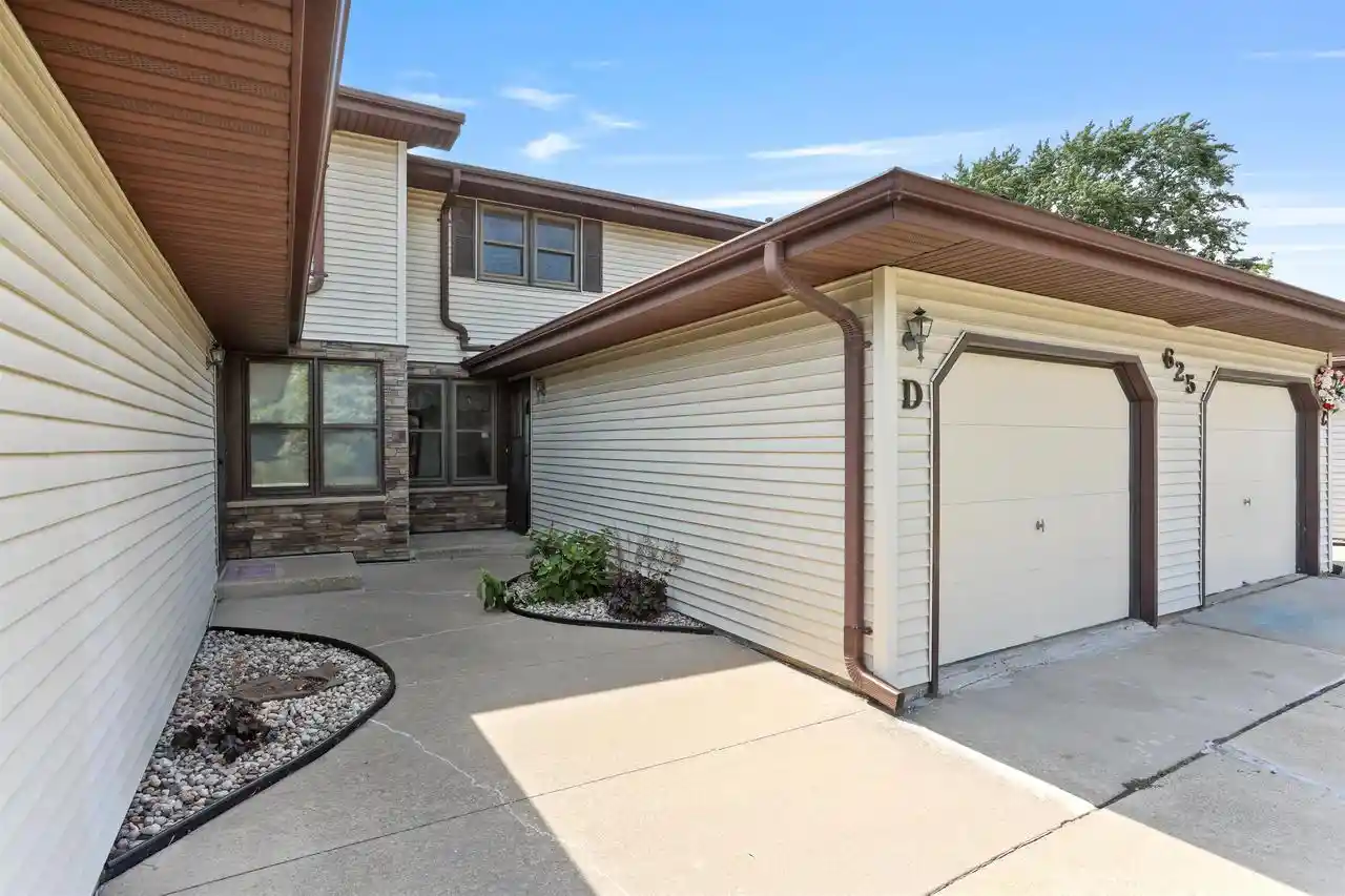 625-s-olson-avenue-avenue-d-appleton-wi-54110/hzid_2fb8a69a