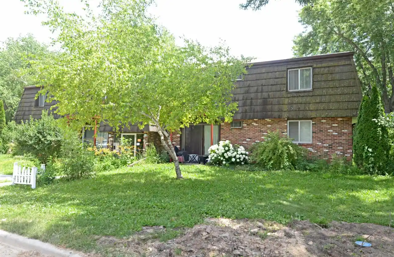 4601-crescent-road-road-d-fitchburg-wi-53711/hzid_d4ec65fc