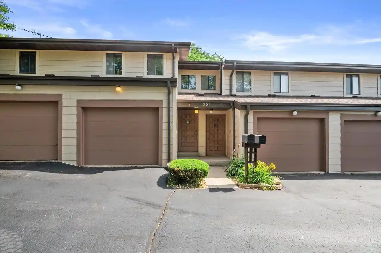 306-sheffield-road-road-3-waukesha-wi-53186/hzid_ac47f168