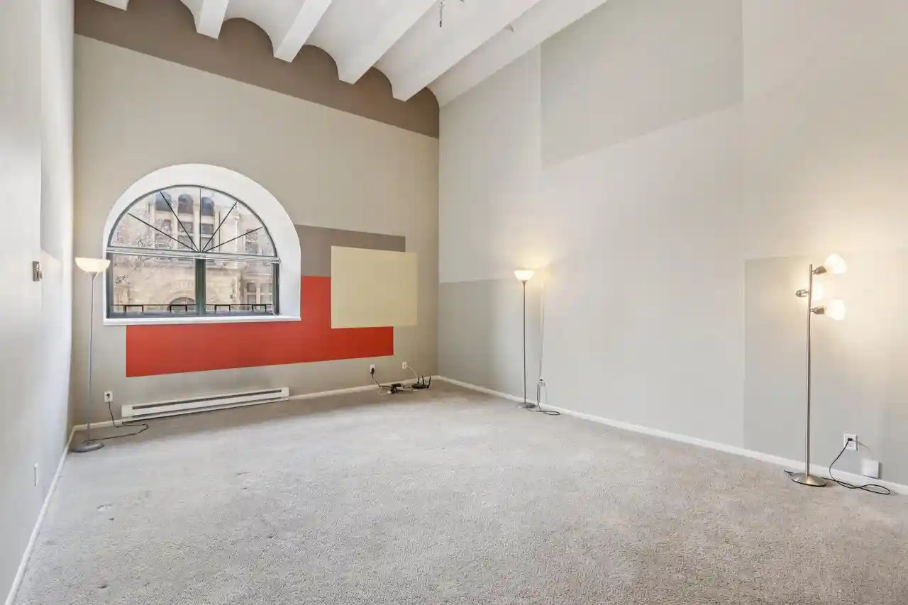 270-e-highland-avenue-avenue-223-milwaukee-wi-53202/hzid_821d400f