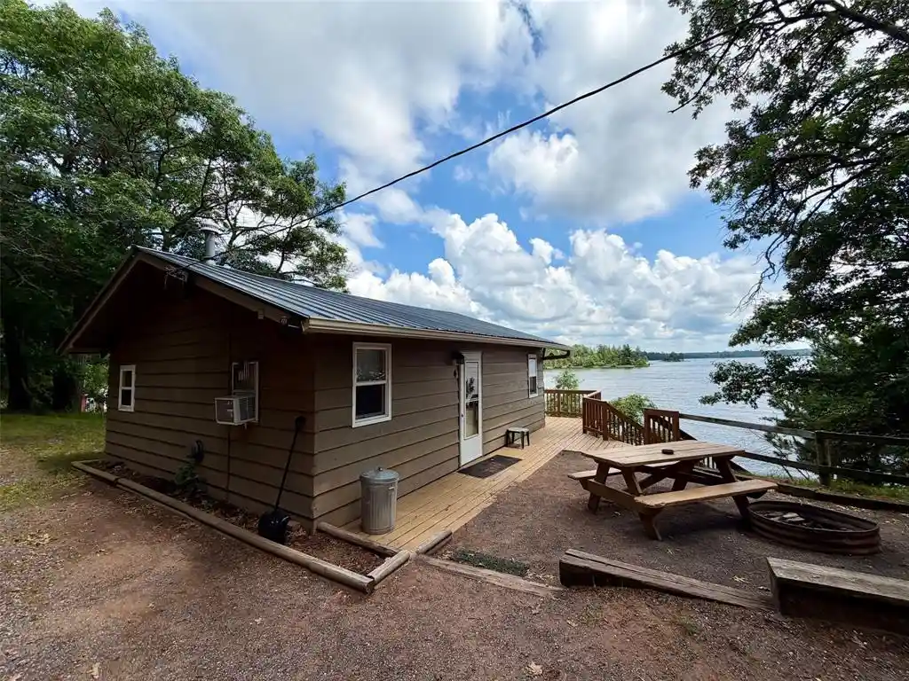 6833-view-point-lodge-road-15-cabin-4-gordon-wi-54838/hzid_a6be6841