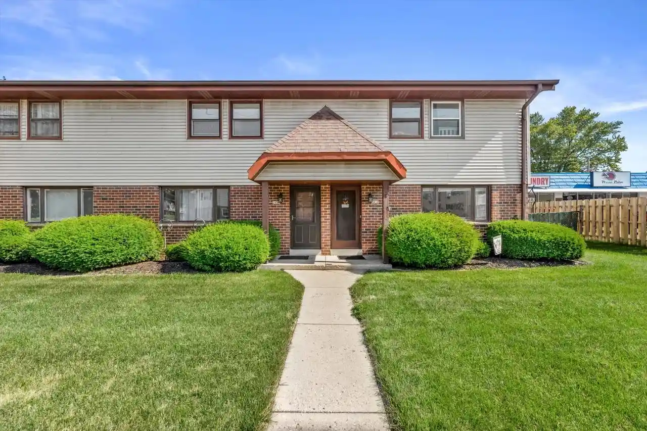 2832-e-grange-avenue-avenue-2832-cudahy-wi-53110/hzid_b4b8b727