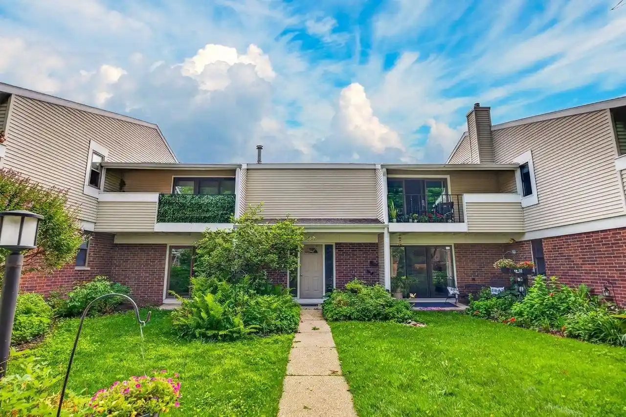 5538-century-avenue-avenue-1-middleton-wi-53562/hzid_3e4945fb