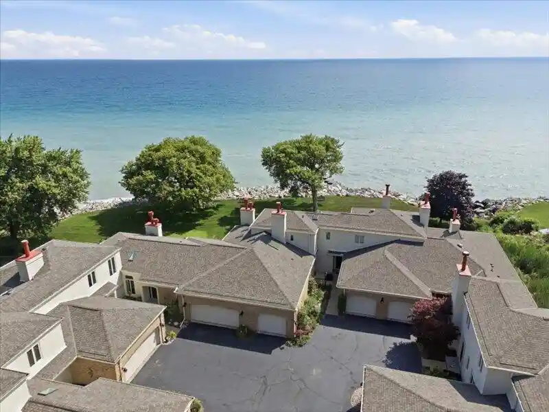 700-waters-edge-road-road-23-racine-wi-53402/hzid_ec0e8b83