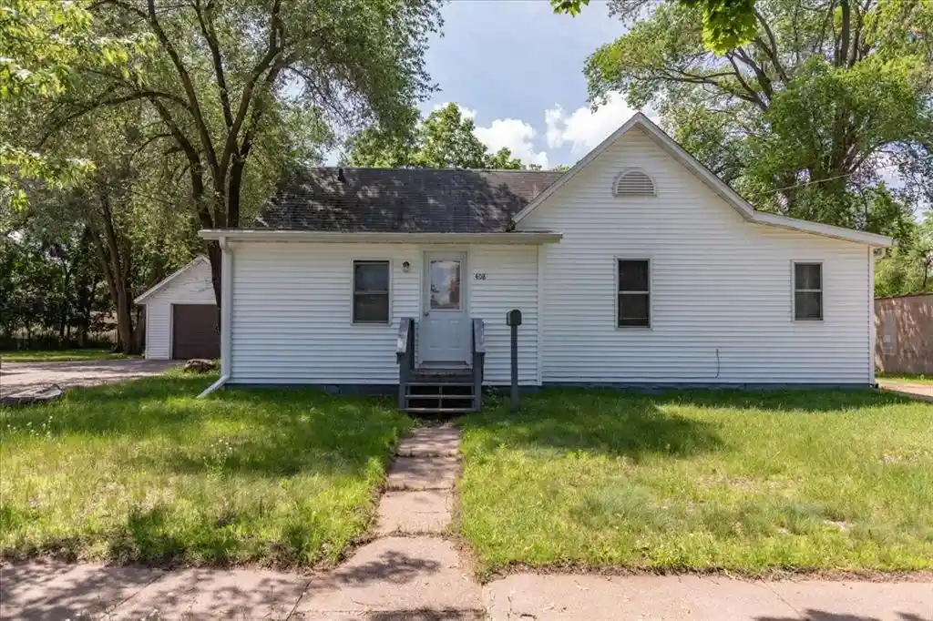 408-18th-avenue-avenue-1-menomonie-wi-54751/hzid_1ad62044