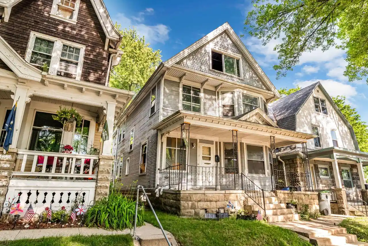 606-n-29th-street-street-606a-milwaukee-wi-53208/hzid_a85b4ccb