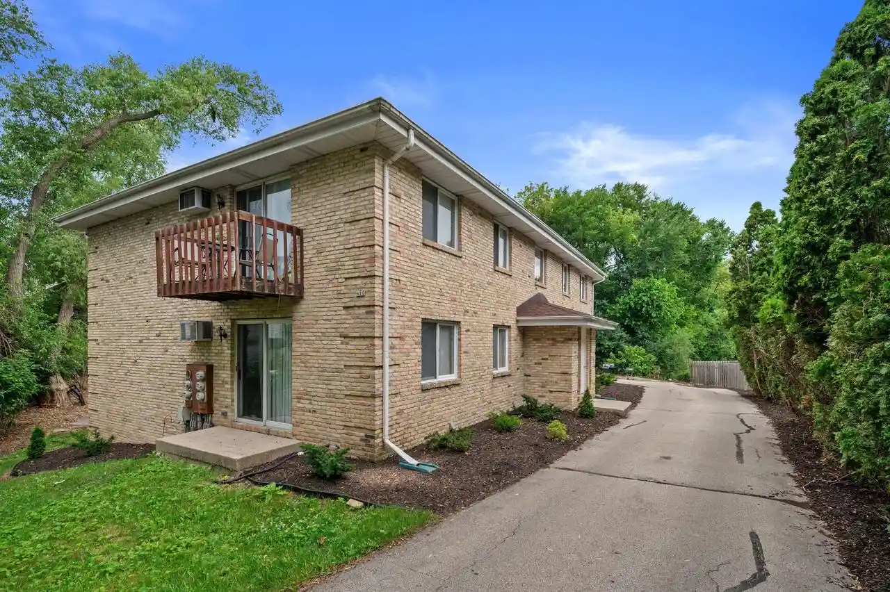 410-cheviot-chase-4-waukesha-wi-53186/hzid_79409291