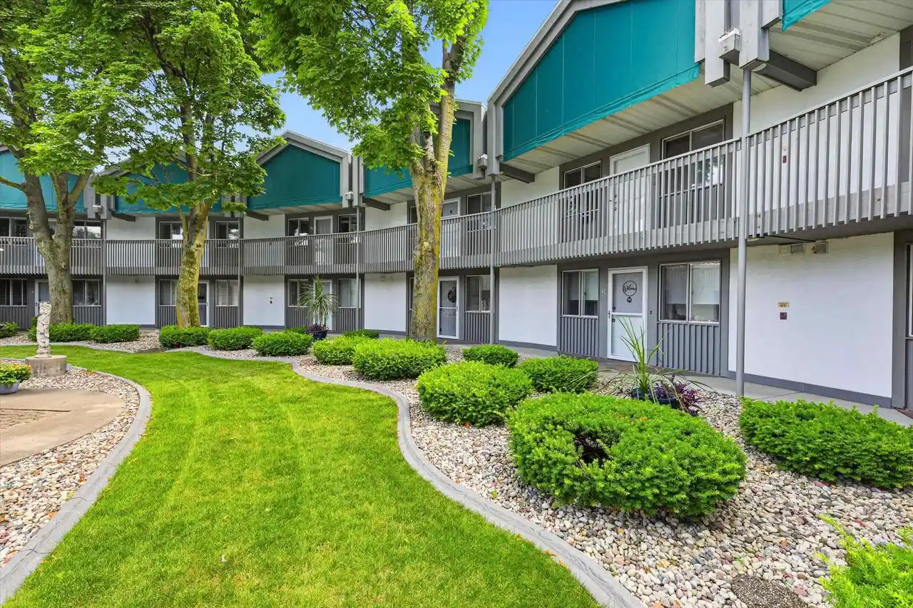 1001-s-oneida-street-street-2e-appleton-wi-54915/hzid_9d7d380f