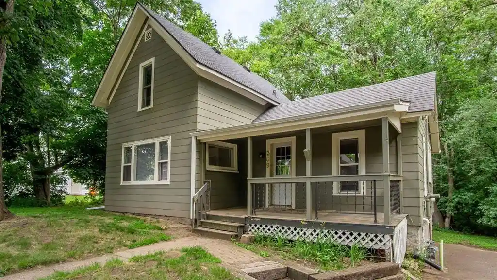 309-marston-court-court-0-eau-claire-wi-54701/hzid_9eb6af36