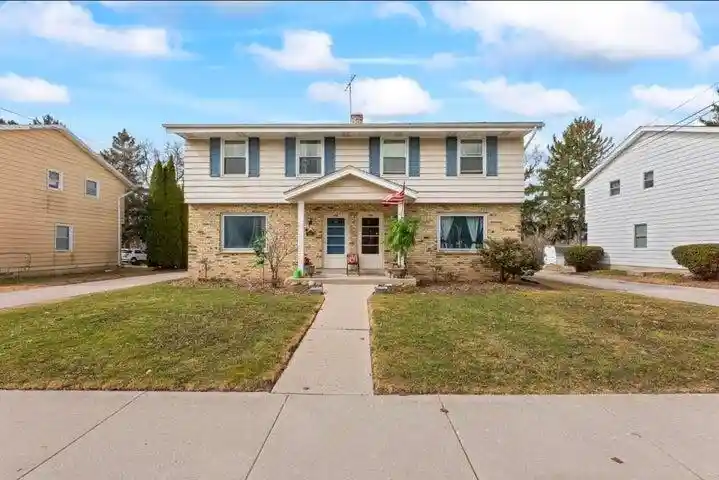1558-white-rock-avenue-avenue-1560-waukesha-wi-53186/hzid_63458d23
