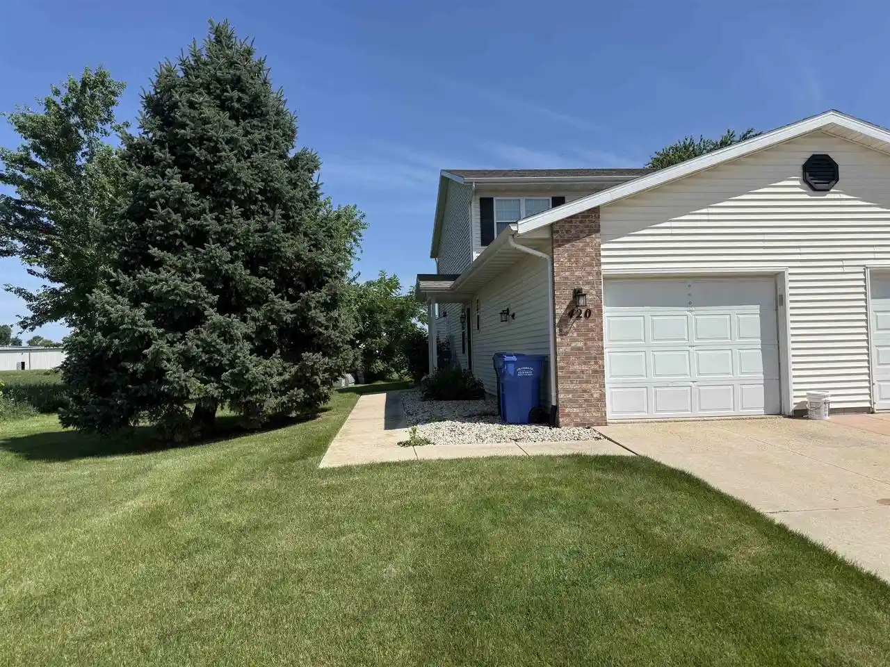 420-sunset-road-road-420-columbus-wi-53925/hzid_6c49649e