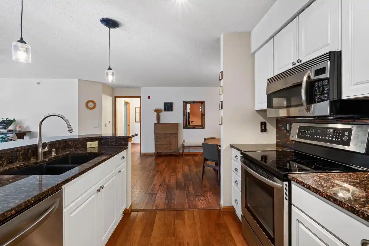 8530-greenway-boulevard-boulevard-307-middleton-wi-53562/hzid_e270d51a