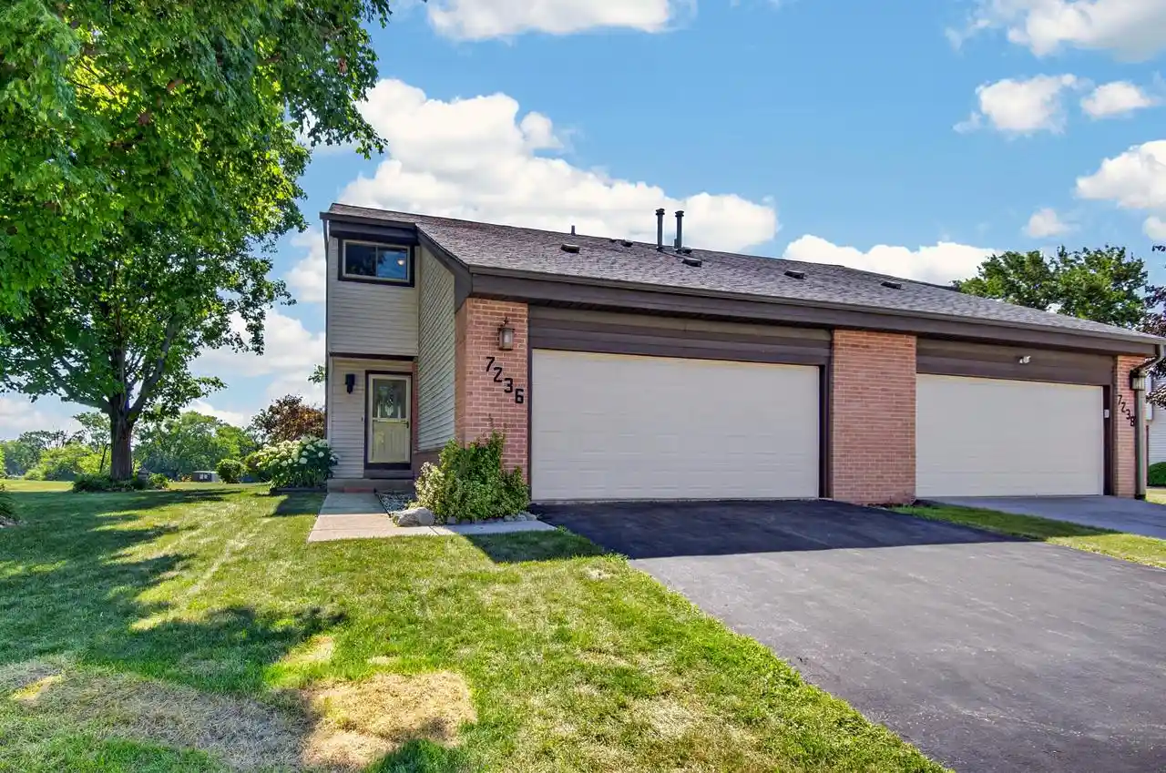 7236-s-delaine-dr-dr-4-7236-oak-creek-wi-53154/hzid_d0c7c709