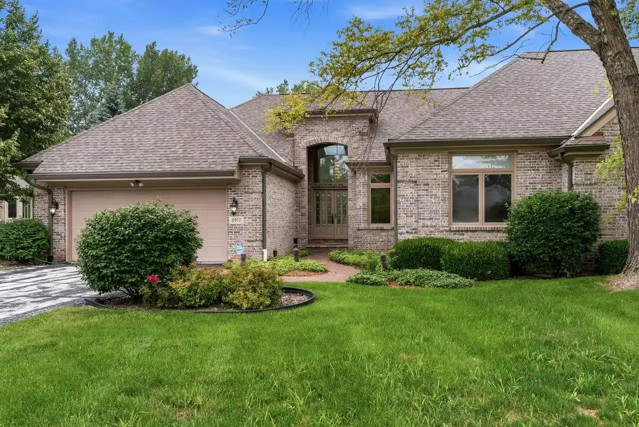 2810-w-golf-cir-mequon-wi-53092/hzid_c2e25394