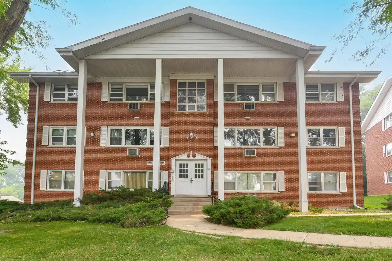 245-country-club-dr-dr-2c-lake-geneva-wi-53147/hzid_ce009bc8