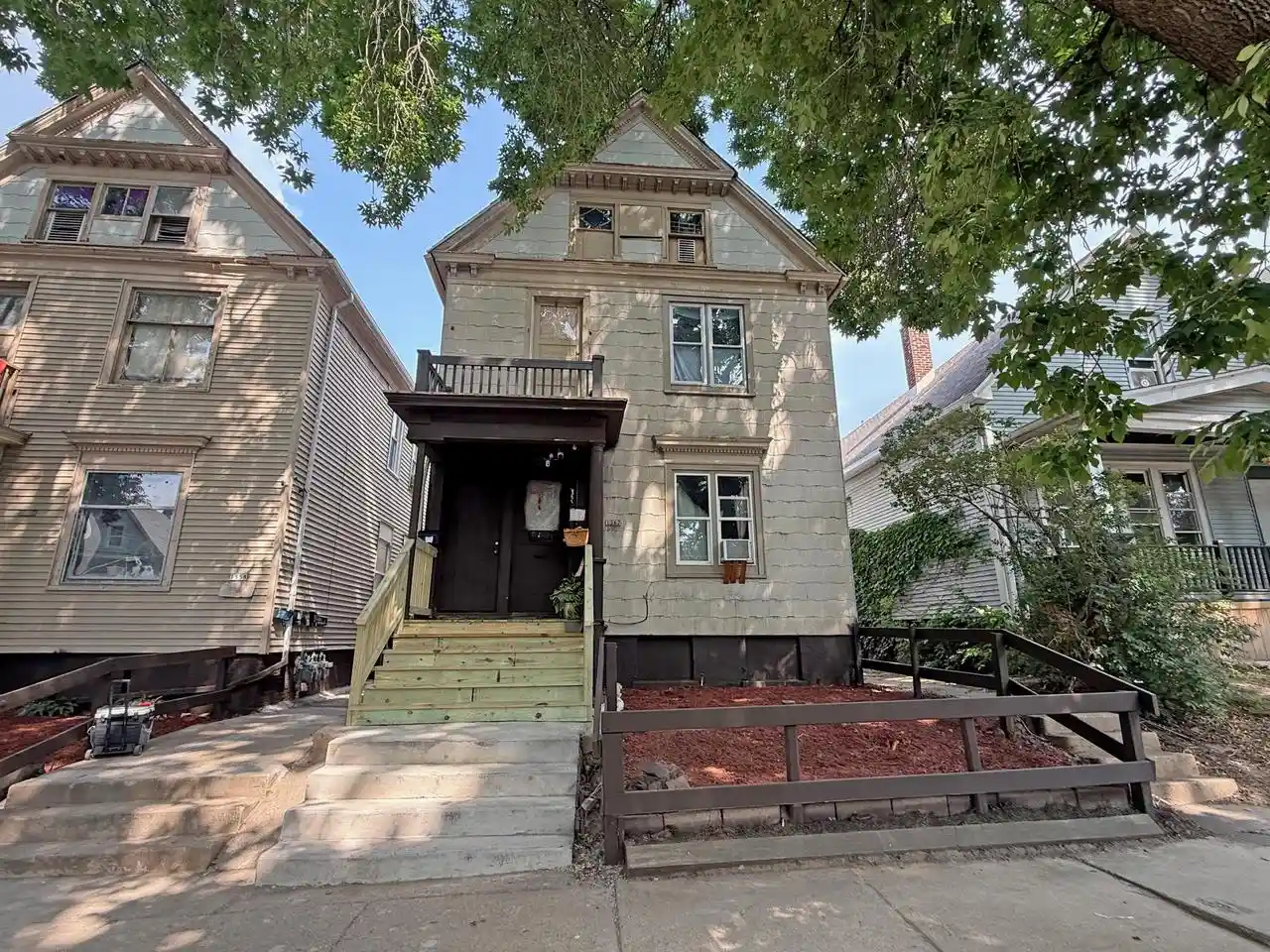 1560-s-24th-street-street-1562-milwaukee-wi-53204/hzid_806396e4