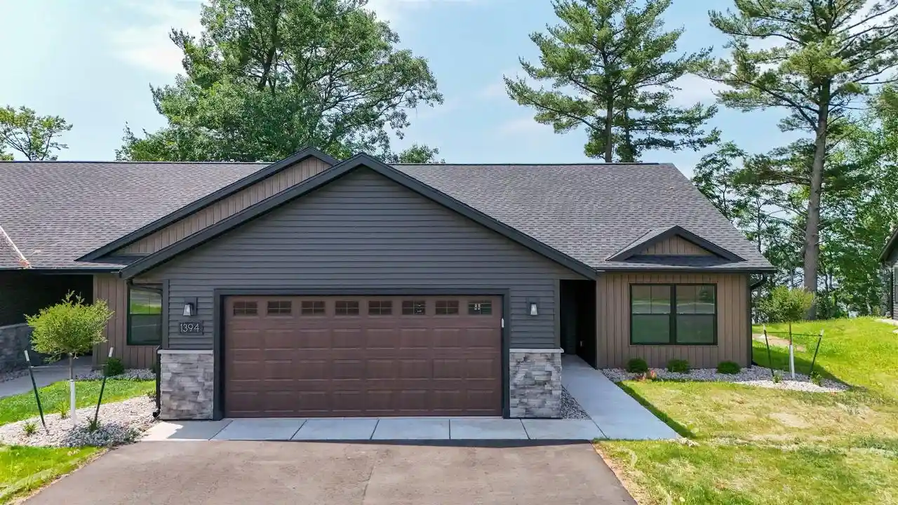 1394-park-dr-dr-unit-104-schofield-wi-54476/hzid_b3467f7a