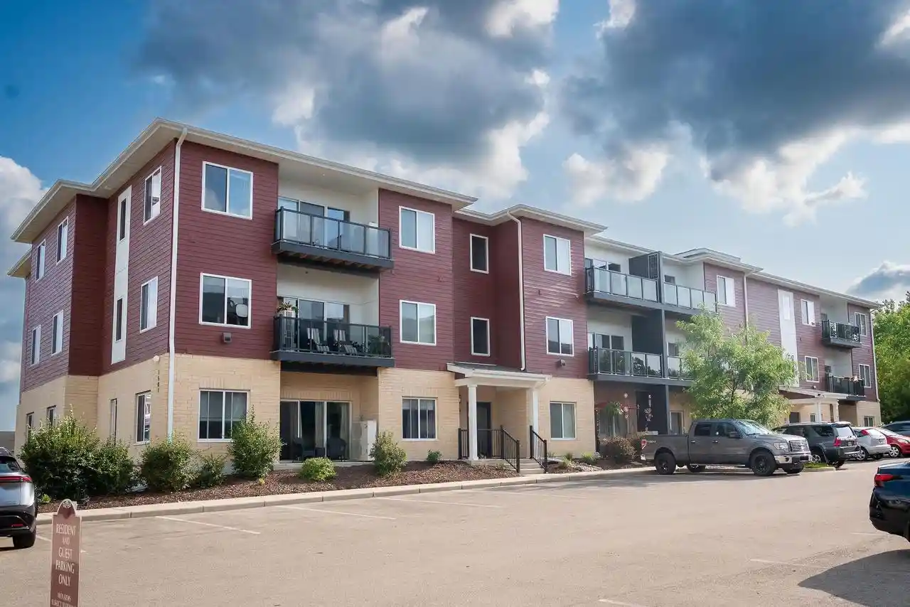 1501-n-windsor-avenue-avenue-309-cottage-grove-wi-53527/hzid_b06c9f60