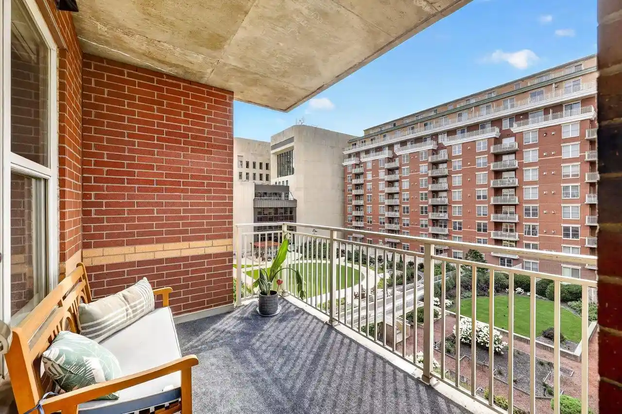 333-w-mifflin-street-street-1057-madison-wi-53703/hzid_1c48e6b6