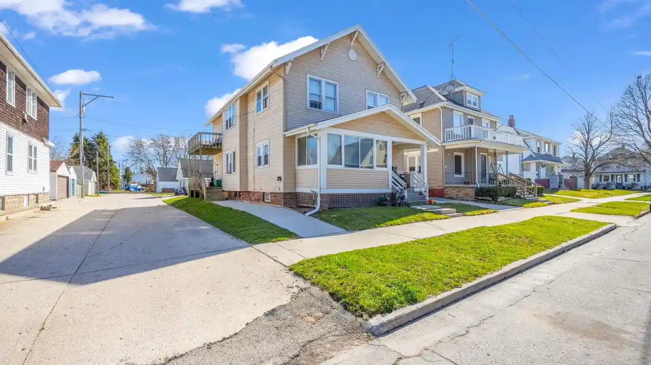 1019-bluff-avenue-avenue-1021-sheboygan-wi-53081/hzid_78baa0e3