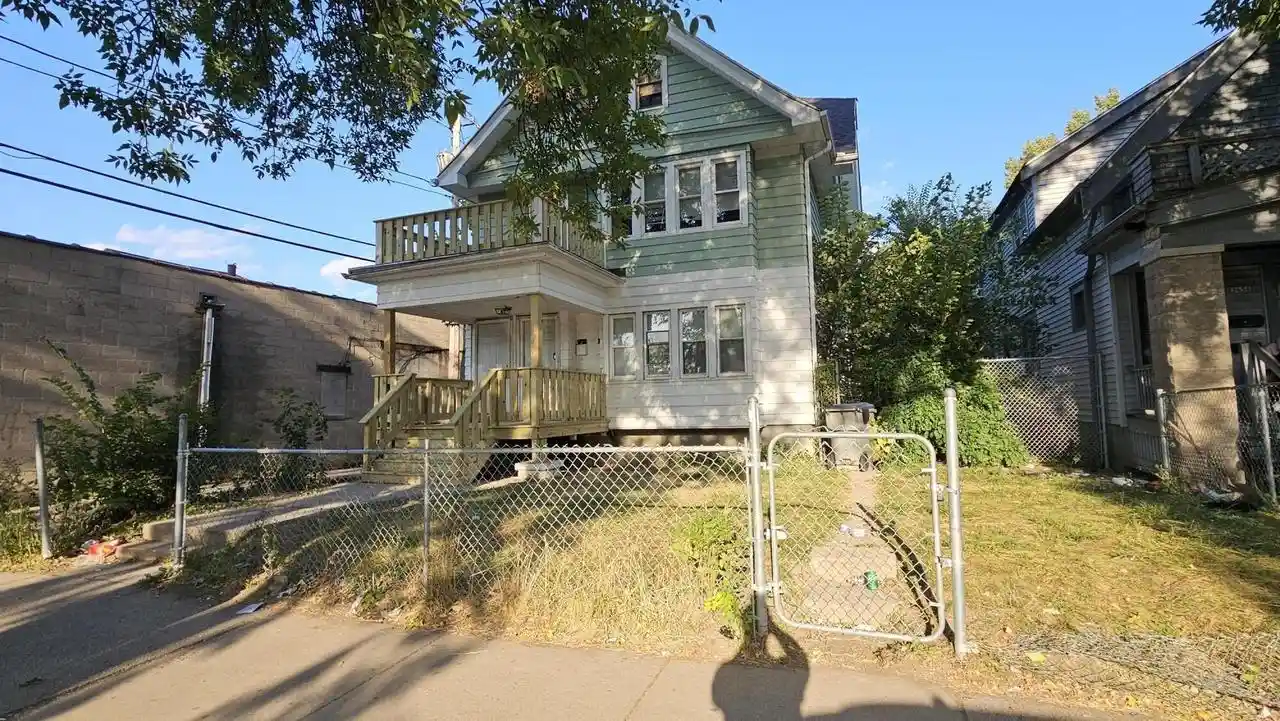 2658-2660-n-48th-street-street-milwaukee-wi-53210/hzid_e4fdb521
