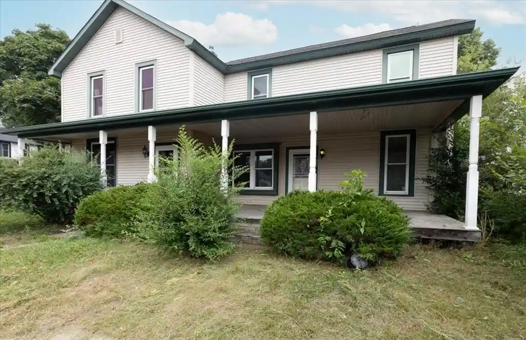 523-525-bay-street-street-2-chippewa-falls-wi-54729/hzid_43cd2a69