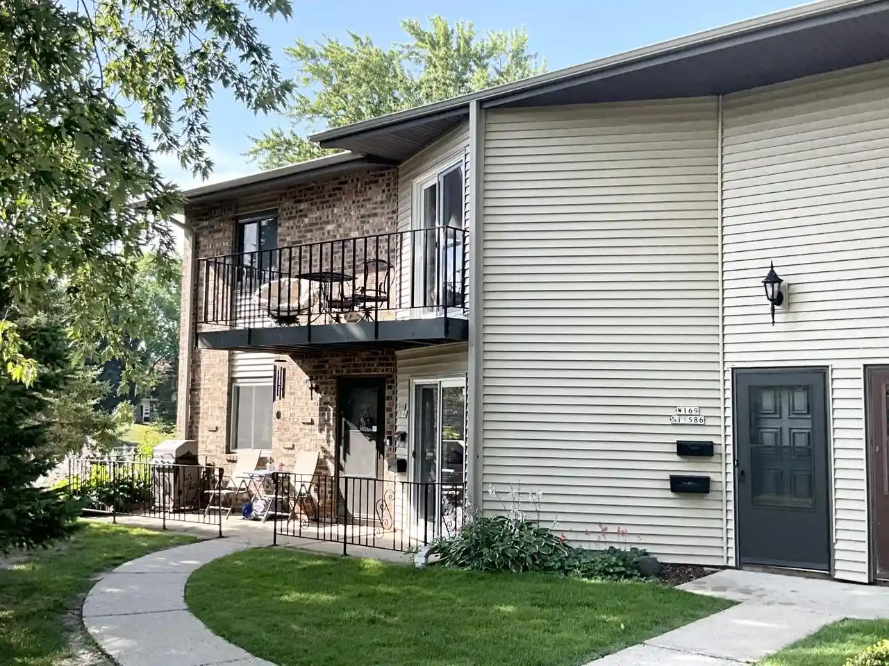 w169n11586-biscayne-dr-dr-13-germantown-wi-53022/hzid_7c8e73d8
