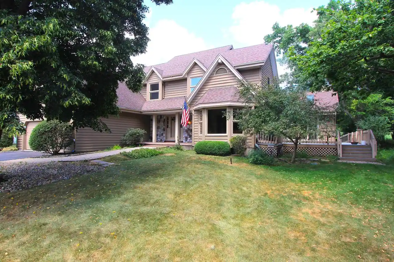 1230-gleneagles-court-court-22-11-lake-geneva-wi-53147/hzid_765a8ed3