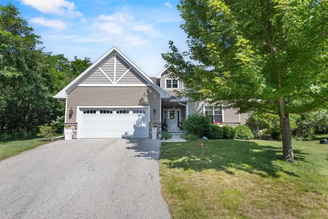 4590-augusta-court-court-207-egg-harbor-wi-54209/hzid_202fc1df