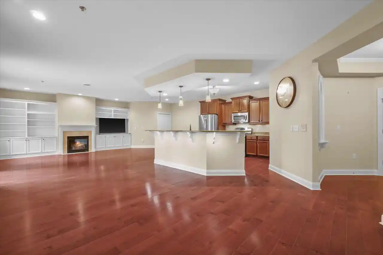 17490-crest-hill-dr-dr-10-brookfield-wi-53045/hzid_9fec6eef