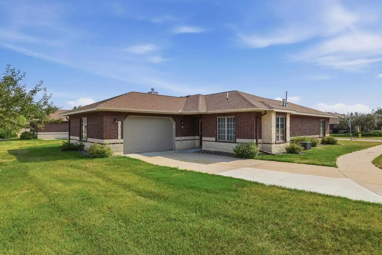 1016-jasmine-lane-lane-unit-a-stevens-point-wi-54482/hzid_0d2cc91a