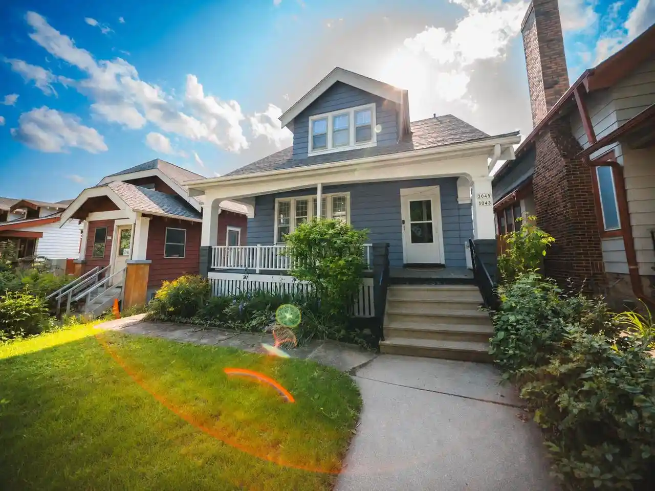 3043-n-bartlett-avenue-avenue-3045-milwaukee-wi-53211/hzid_7b4a1210