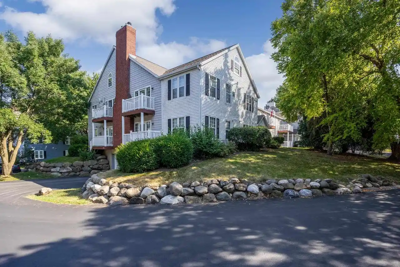 905-harbor-house-dr-dr-4-madison-wi-53719/hzid_cc0c95e3