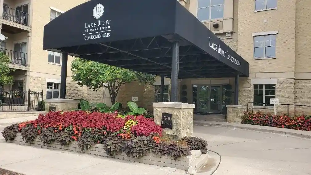 1300-n-prospect-avenue-avenue-119-milwaukee-wi-53202/hzid_7f1e178d