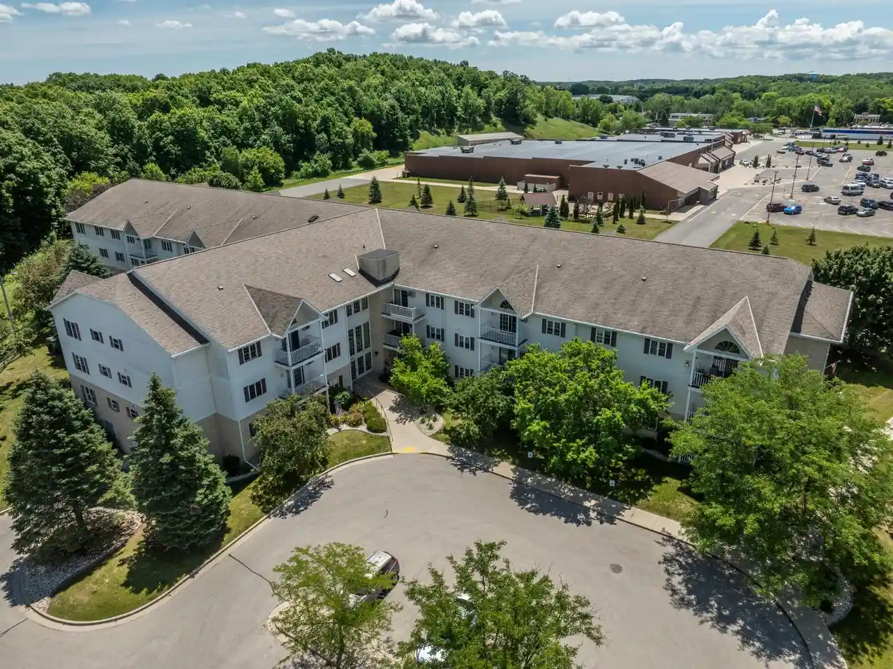 715-canterberry-court-court-212-west-bend-wi-53090/hzid_69d258f3