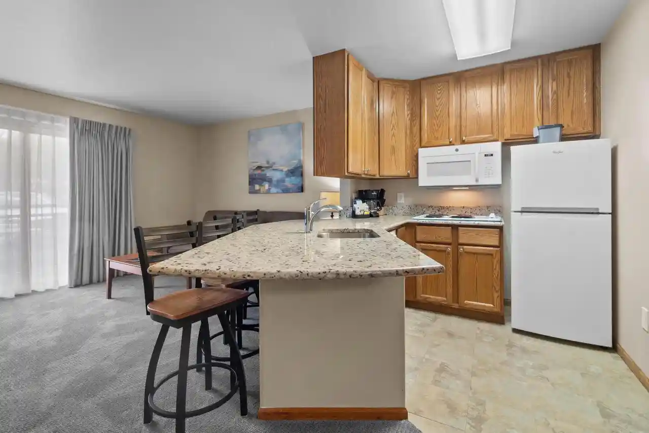 111-center-street-street-239-lake-geneva-wi-53147/hzid_b5279320