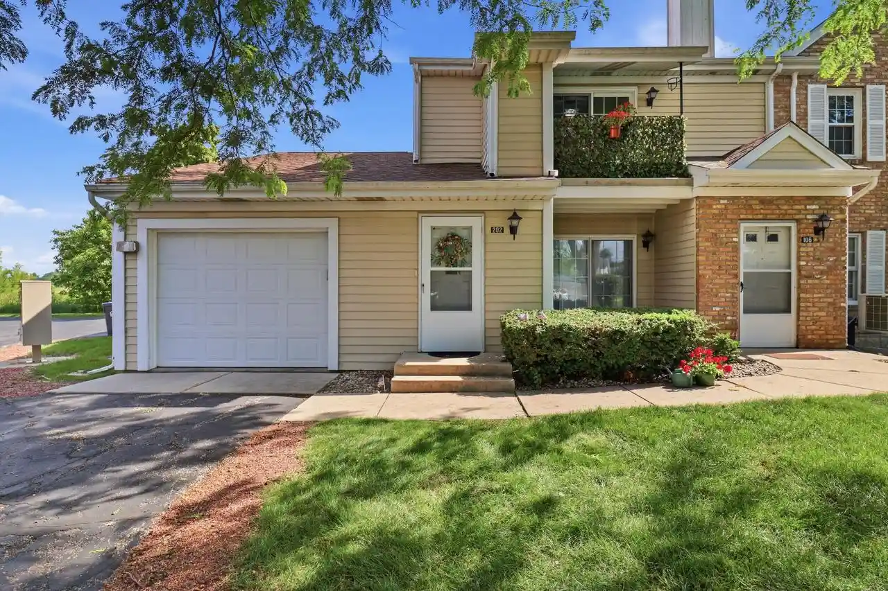 7040-mariner-dr-dr-202-mount-pleasant-wi-53406/hzid_c3b1ba4a
