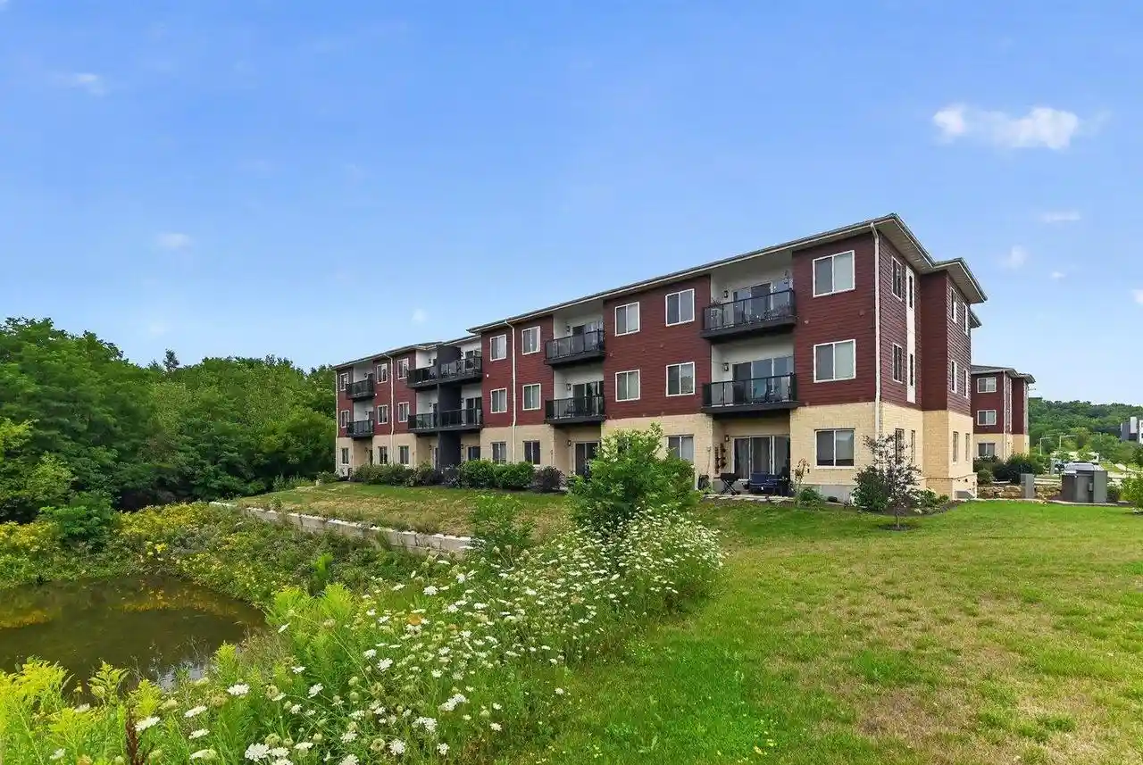 1501-n-windsor-avenue-avenue-305-cottage-grove-wi-53527/hzid_59149799