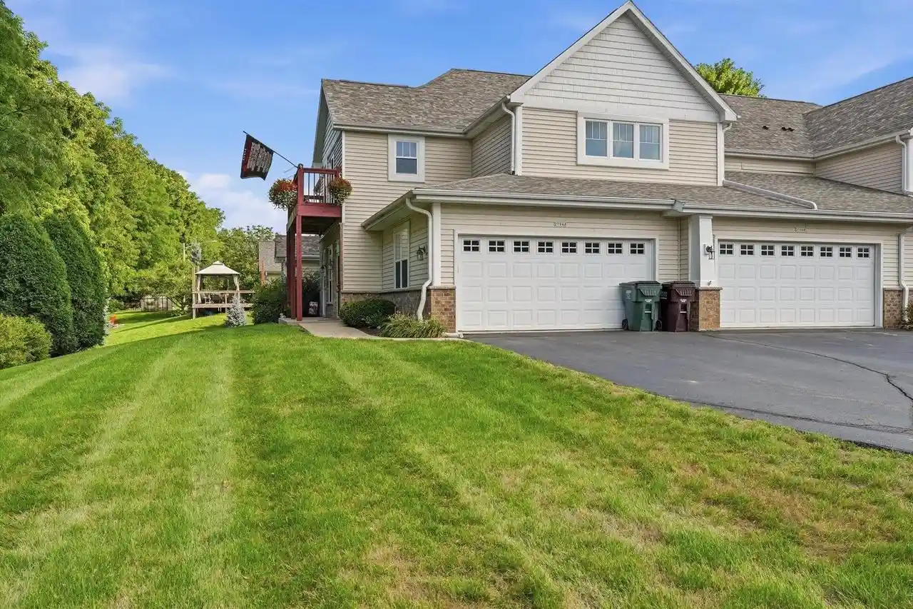 2794-edwards-street-street-a-east-troy-wi-53120/hzid_0786a6d6