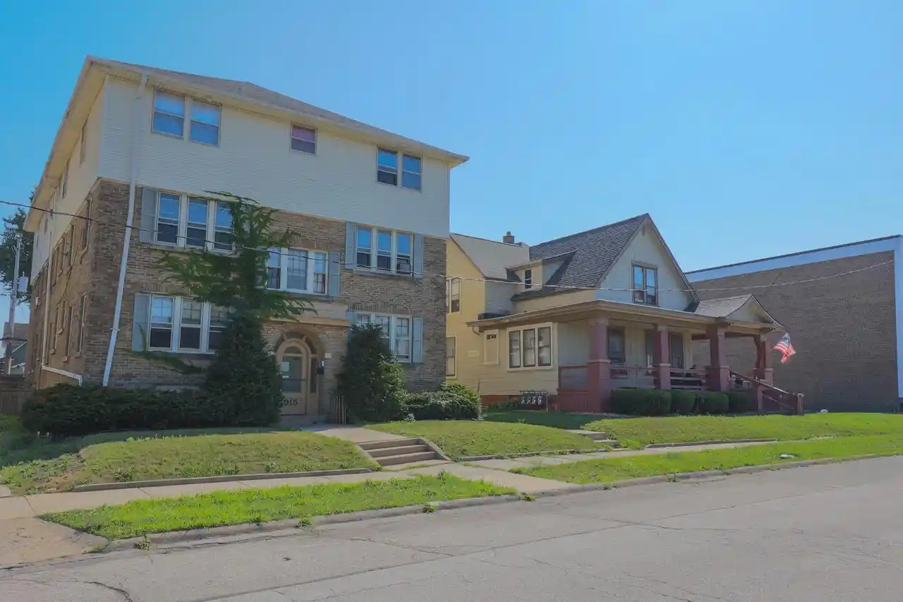 915-minnesota-avenue-avenue-919-south-milwaukee-wi-53172/hzid_86076f82