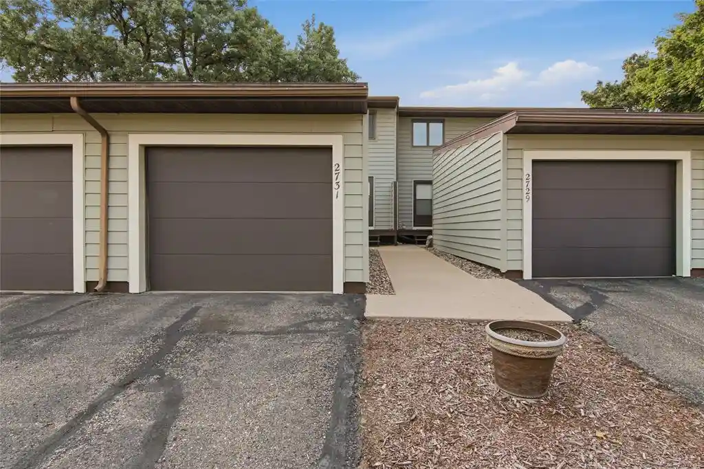 2731-morningside-dr-dr-a-eau-claire-wi-54703/hzid_32f3b6e2