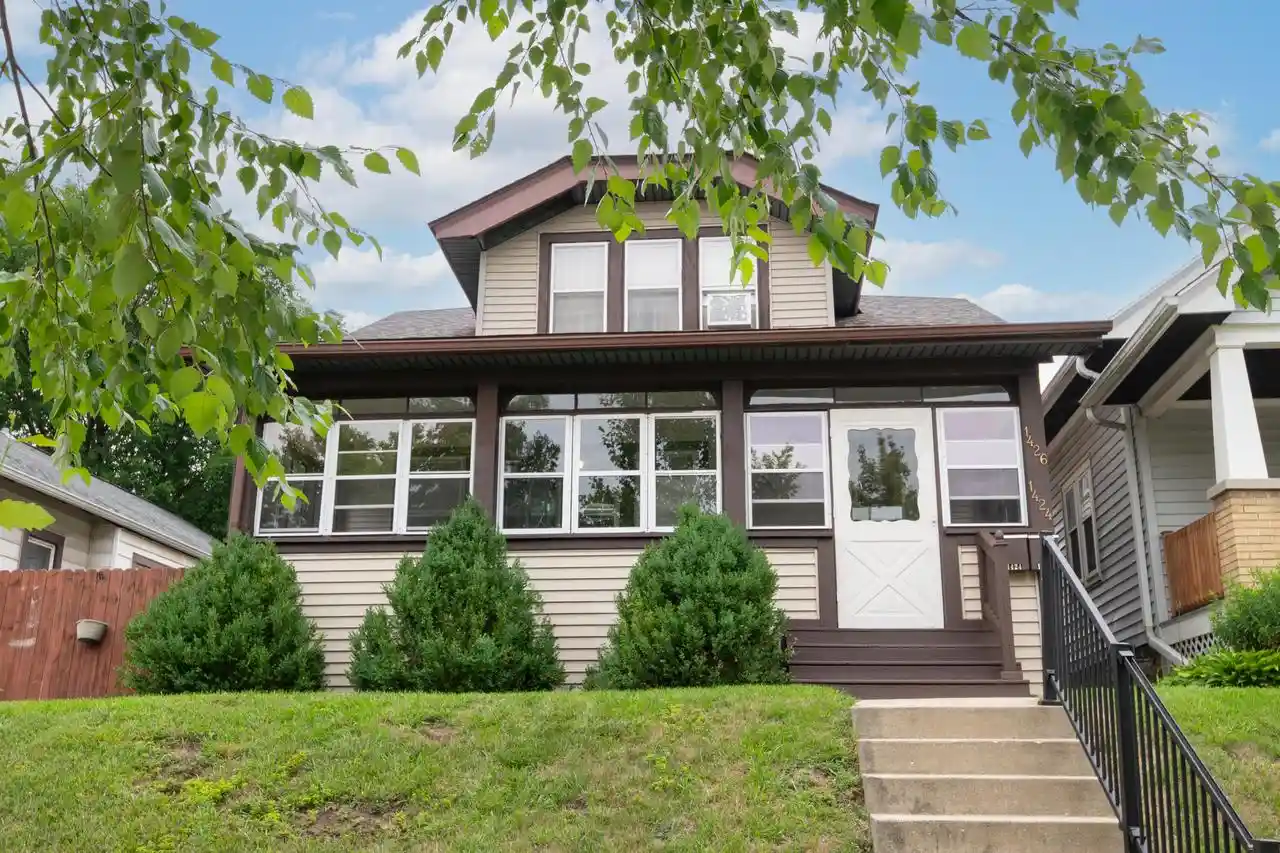 1424-s-57th-street-street-1426-west-allis-wi-53214/hzid_da895903