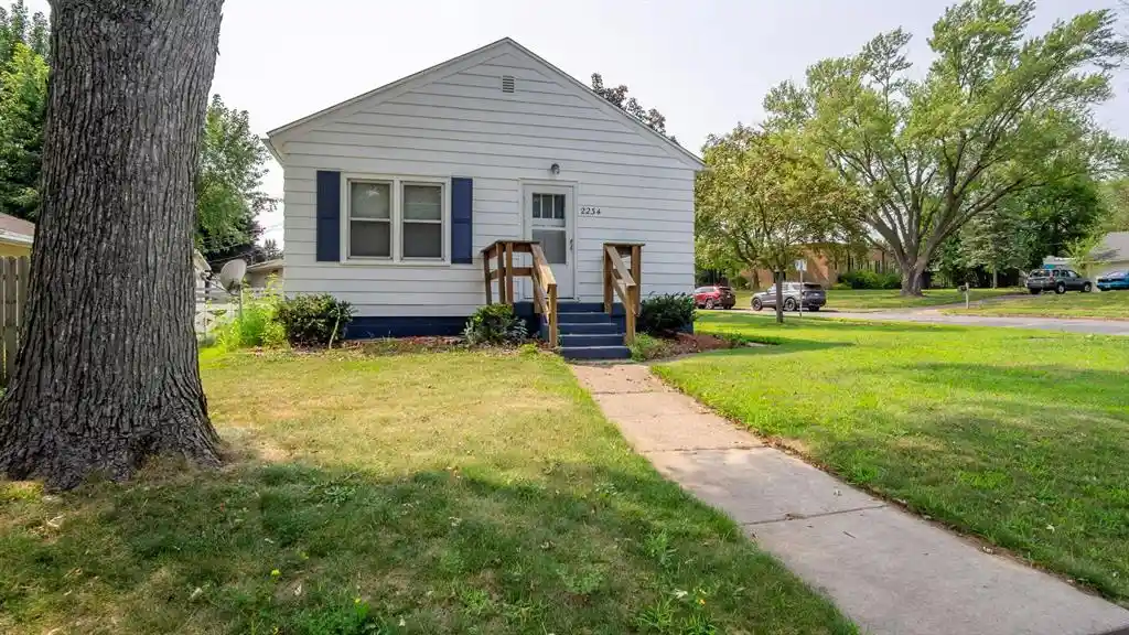 2234-11th-street-1-8-eau-claire-wi-54703/hzid_49493884