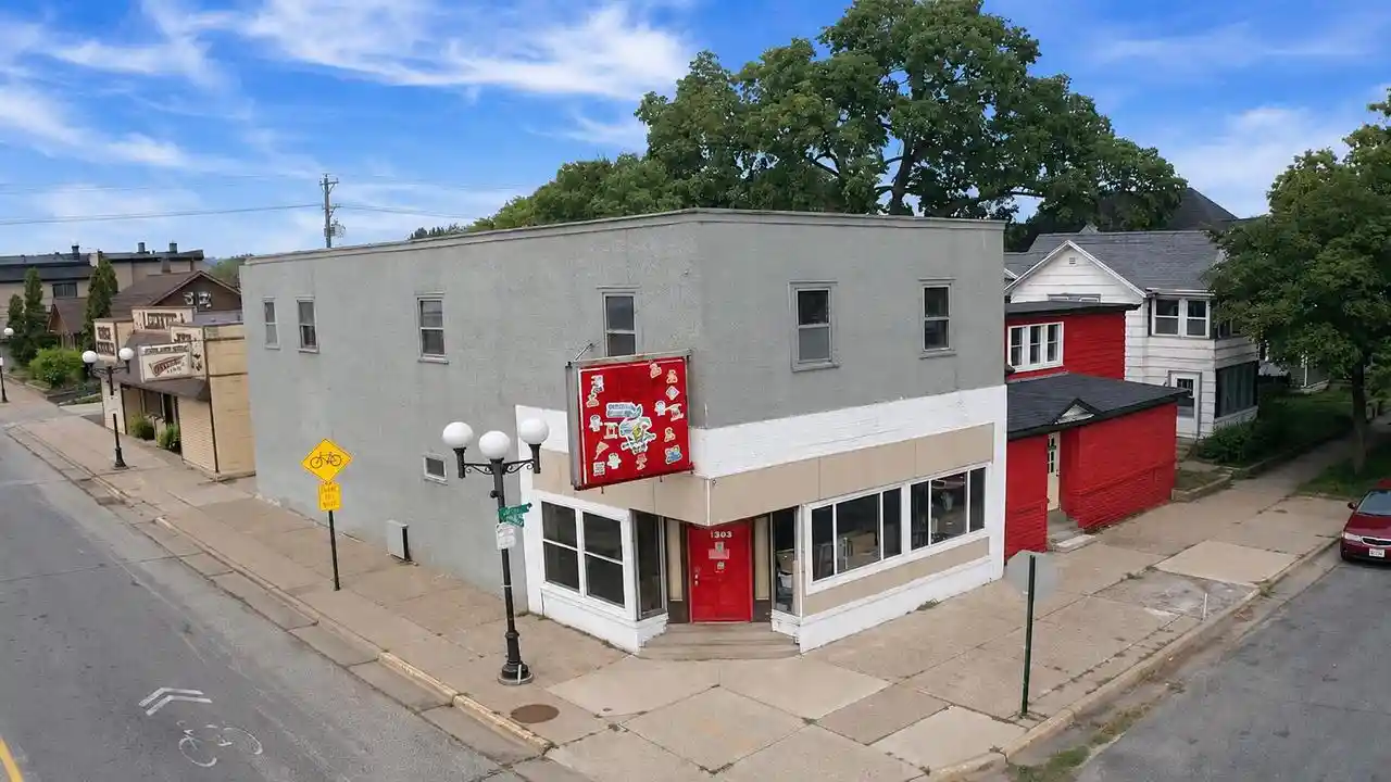 1303-avon-street-street-1301-la-crosse-wi-54603/hzid_c1bd85ac
