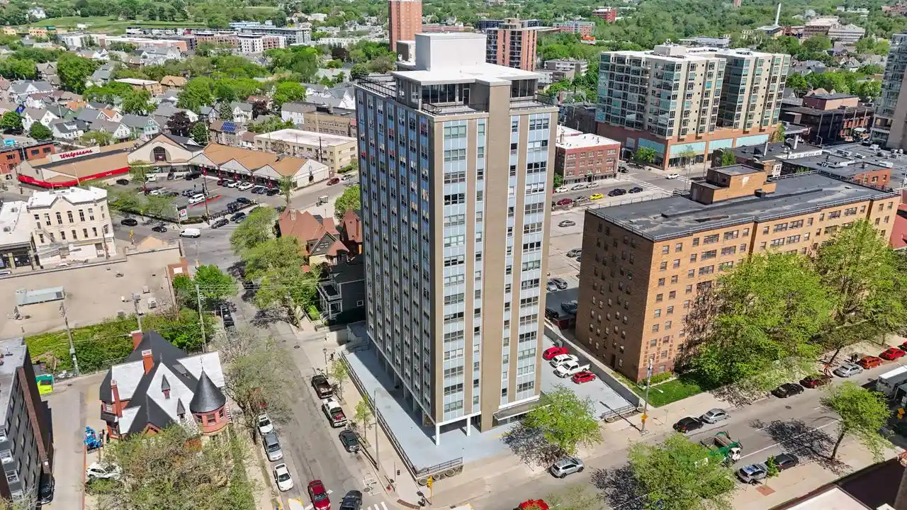1707-n-prospect-avenue-avenue-7d-e-milwaukee-wi-53202/hzid_84c8e0a8
