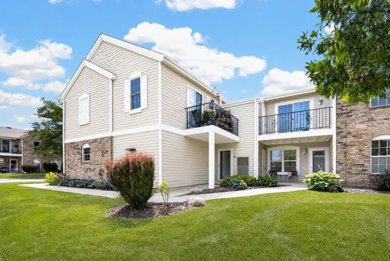 1236-n-sunnyslope-dr-dr-204-mount-pleasant-wi-53406/hzid_fdf77252