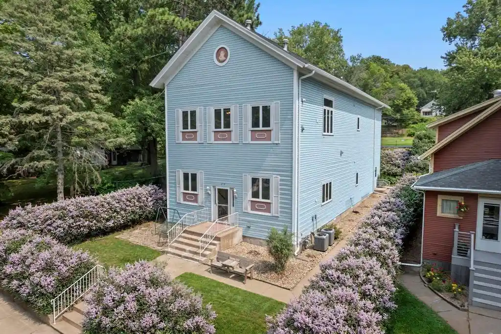 212-adams-street-street-2-st-croix-falls-wi-54024/hzid_50704562