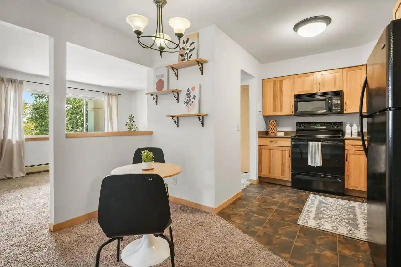 1014-spaight-street-street-5-madison-wi-53703/hzid_a2b6b2d6