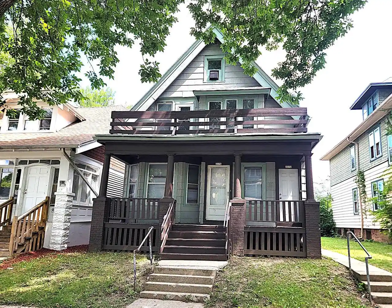 2372-n-44th-street-street-2374-milwaukee-wi-53210/hzid_11ee4c78